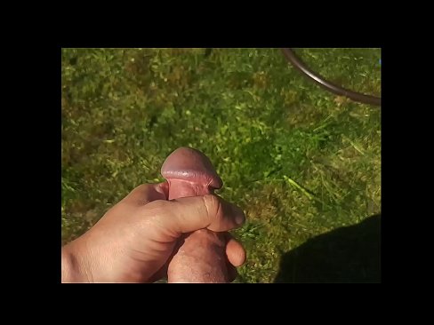 ❤️ Hot hottie mendapat dia merah jambu pussy fucked dan air mani dengan muncrat di taman musim panas ️ Lucah pada ms.hentai-id.ru ️❤